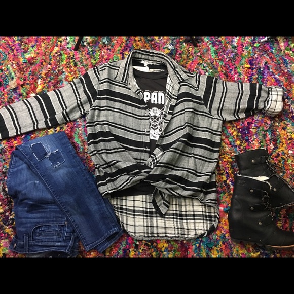 NWT Sundry button down. - Picture 1 of 1